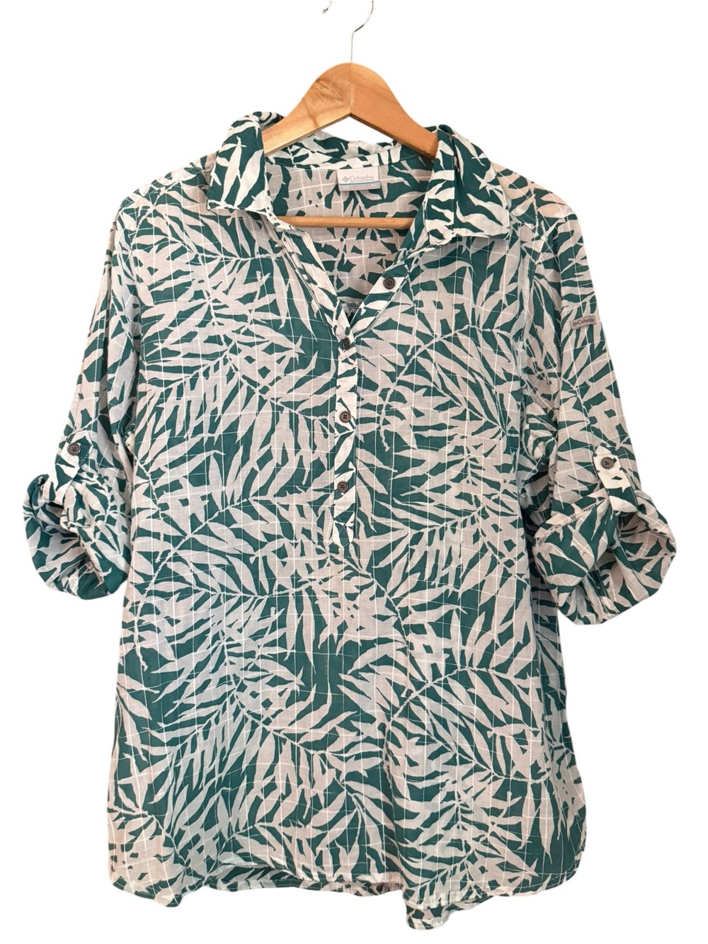 Columbia Sheer Teal & White Leaf-Print Partial Button Down Roll Tab Sleeve Shirt
